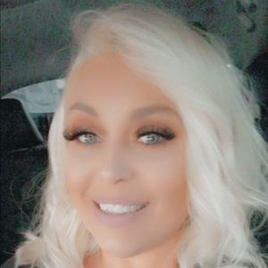 Meet your Posher, Jenna